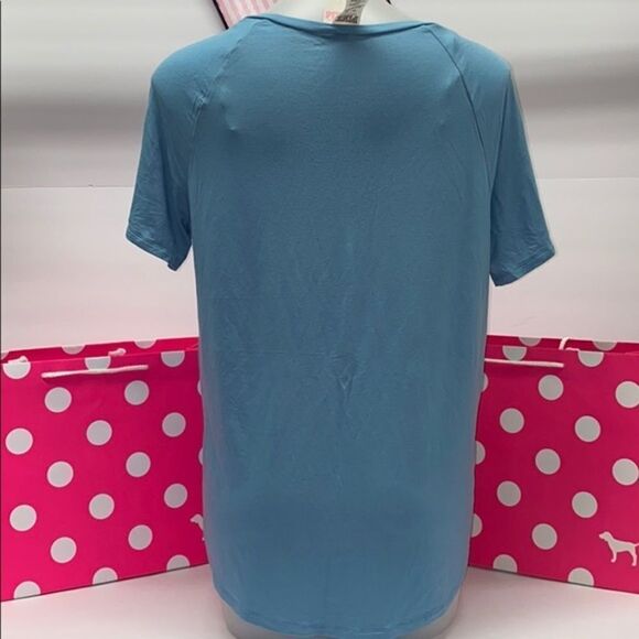 🔥Victoria’s Secret Pink T-shirt super soft New - Picture 3 of 4